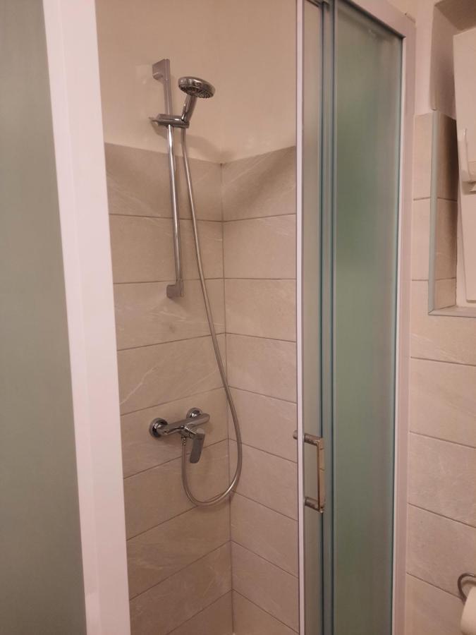 Apartman Laura M Vodice Exterior foto